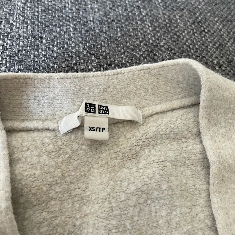 4/$24 🧡 Uniqlo Cream Women's Cardigan - Picture 8 of 9